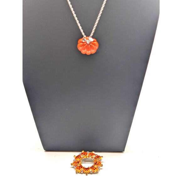 Vtg Silver Tone Orange 'Best' Pumpkin Necklace & AJMC Pumpkin Wreath Brooch - Picture 1 of 7